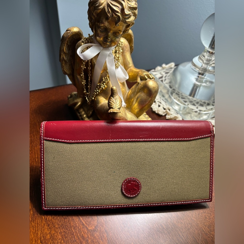 Hunting World Beige and Burgundy Bifold Wallet